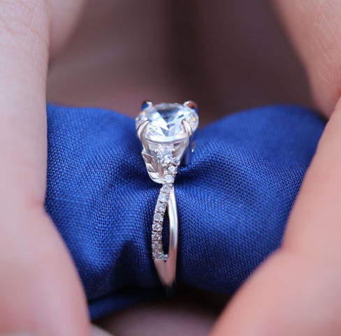 Hao Stone Ring - Round Ring