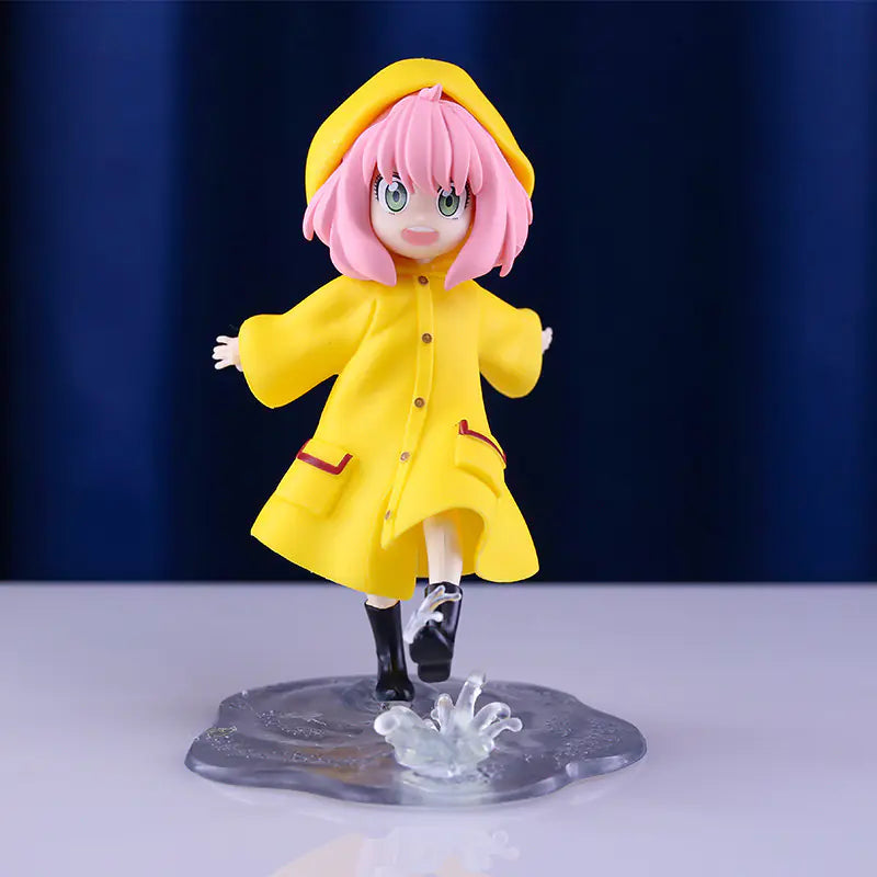 Spy Family GK Anya Figure - Cute Anime Desk Decor
